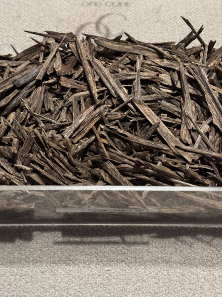 عود هندي سيوفي تولة 12 جرام